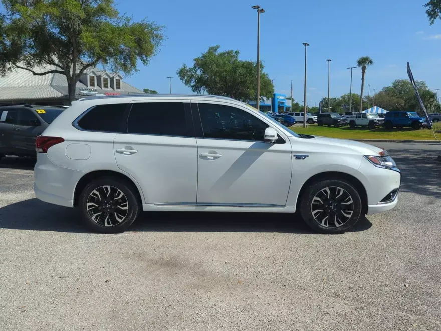 2018 Mitsubishi Outlander PHEV GT S-AWC photo 1