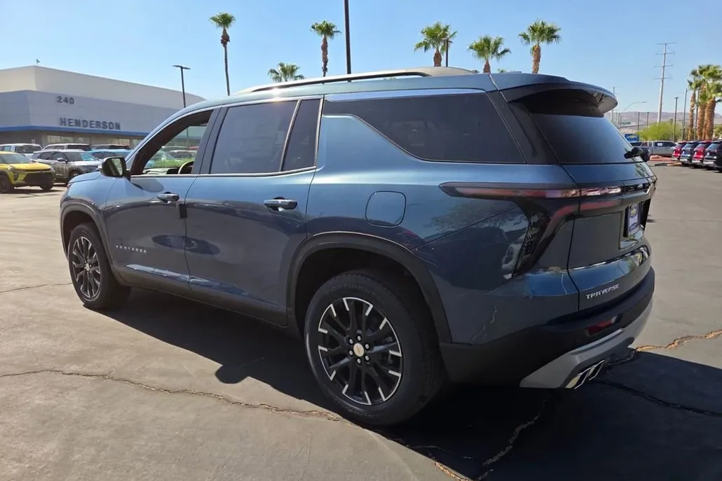 2026 Chevrolet Traverse photo 1