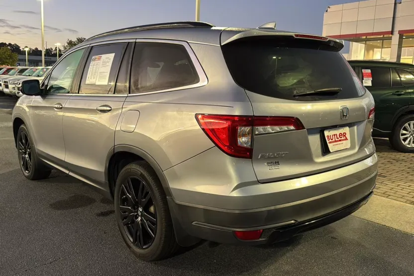 2021 Honda Pilot Special Edition photo 1