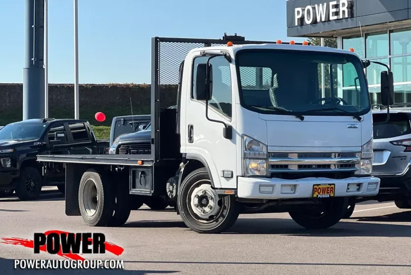 2009 Isuzu NQR photo 1