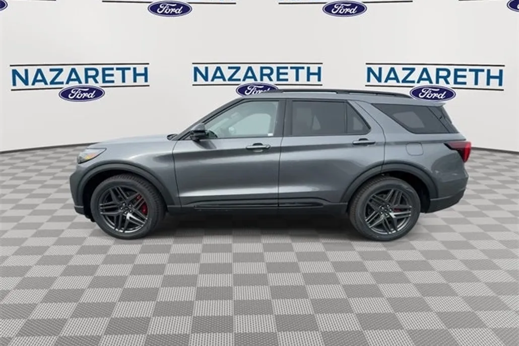 2025 Ford Explorer ST photo 1