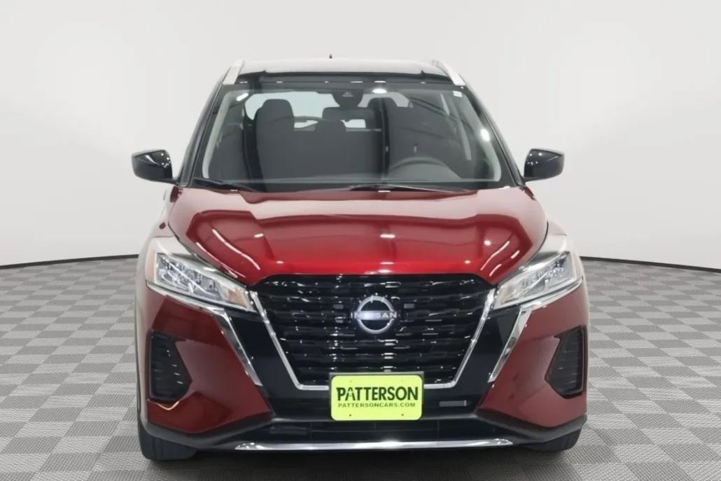 2024 Nissan Kicks SV photo 1