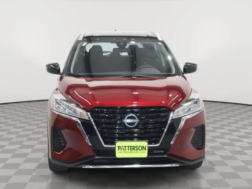 2024 Nissan Kicks SV photo 1