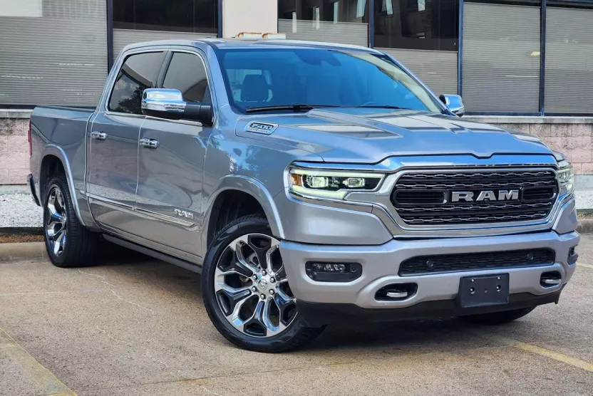 2022 Ram 1500 Limited photo 1