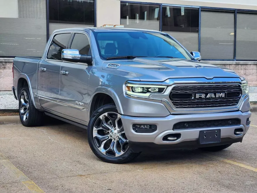 2022 Ram 1500 Limited photo 1