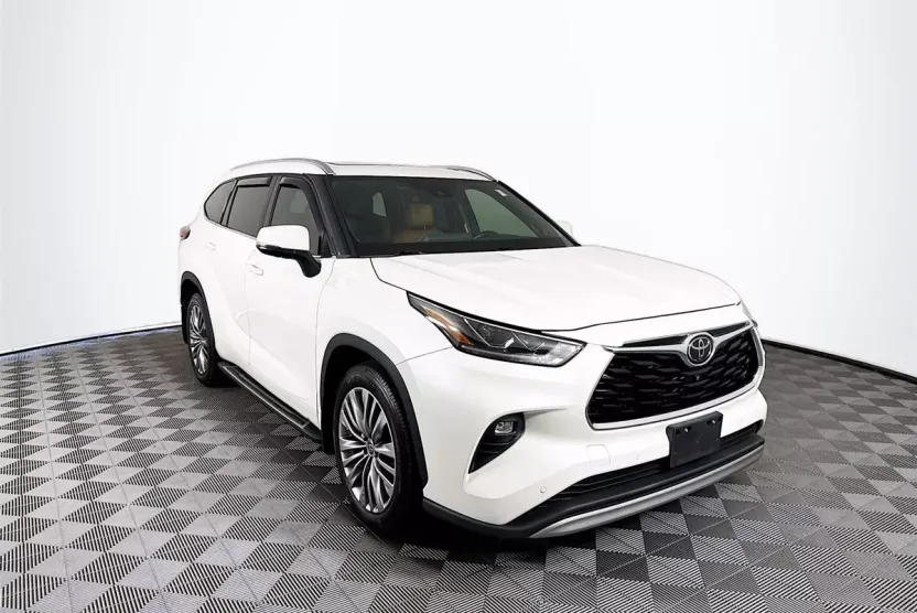 2021 Toyota Highlander Platinum photo 1