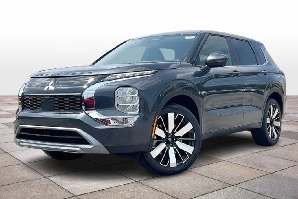 2025 Mitsubishi Outlander SE photo 1