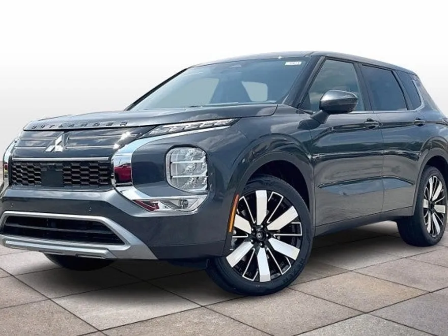 2025 Mitsubishi Outlander SE photo 1