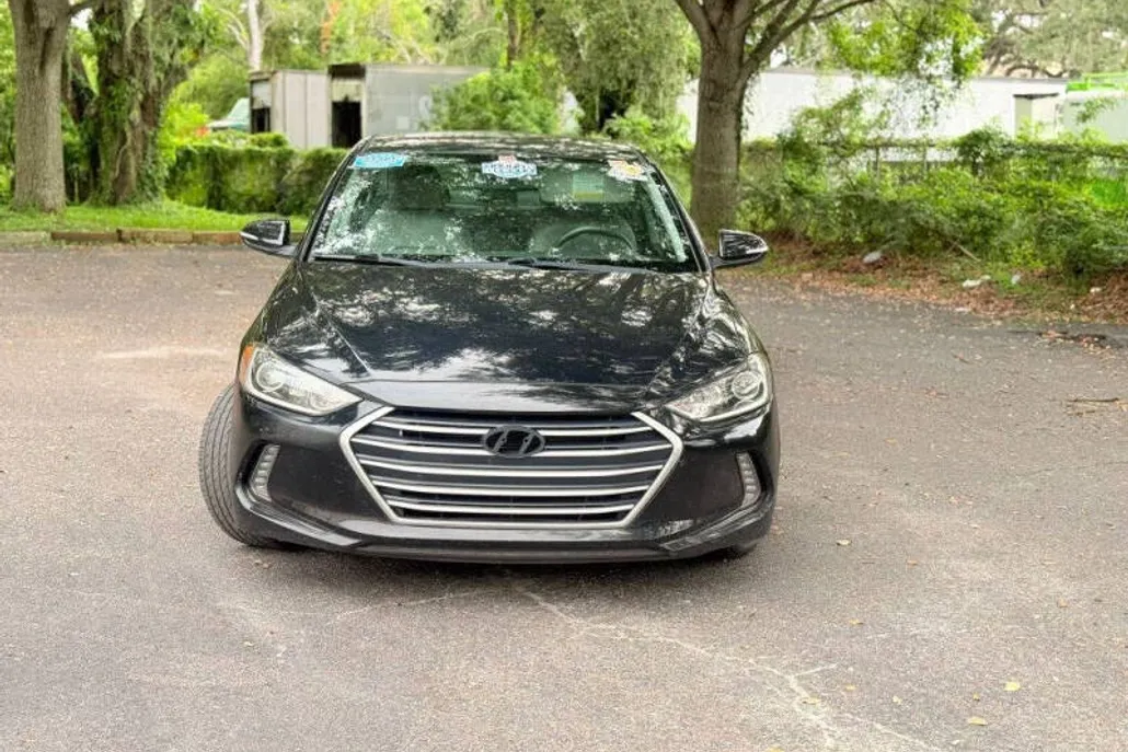 2017 Hyundai Elantra Limited photo 1