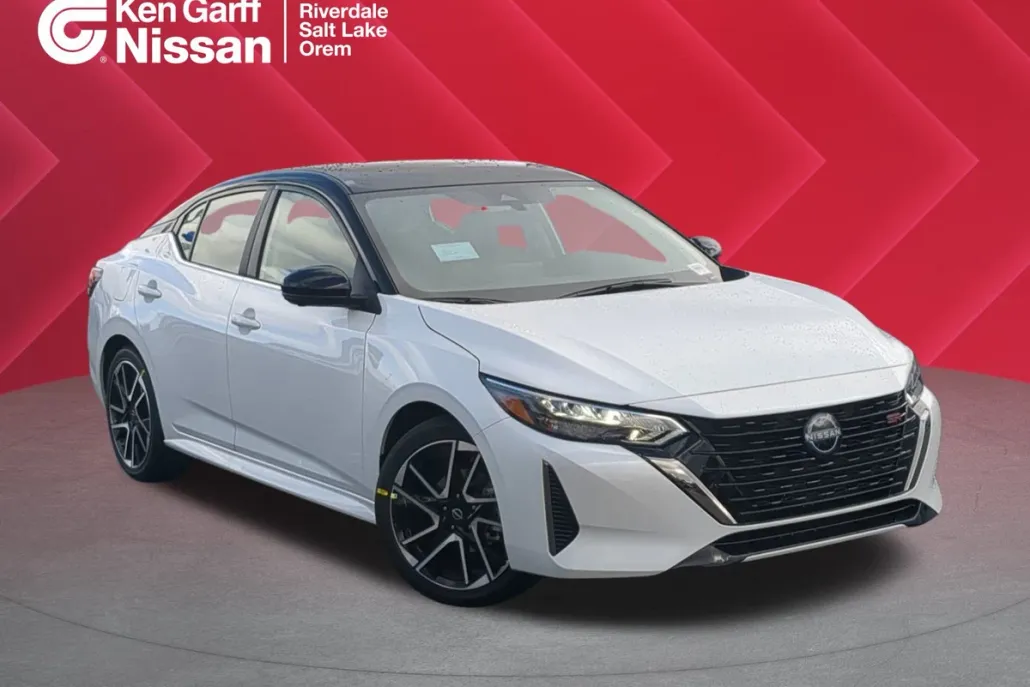 2025 Nissan Sentra SR photo 1