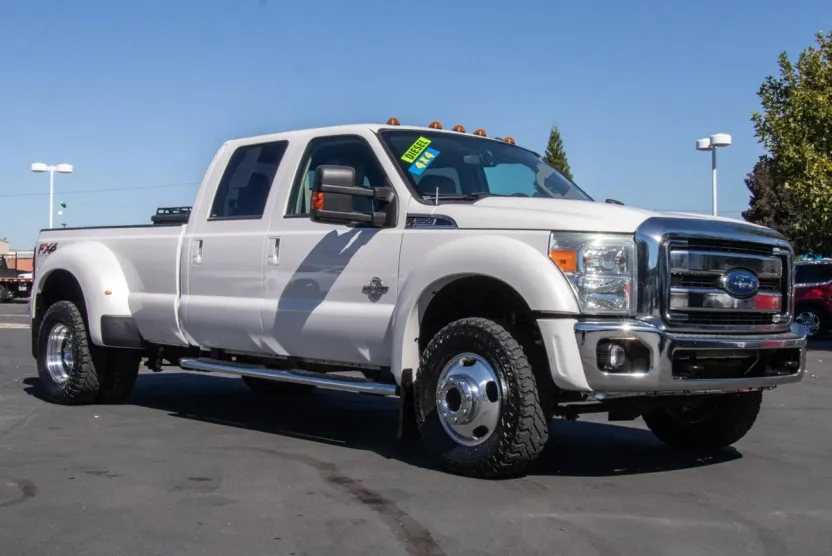 2016 Ford F-350 Lariat photo 1