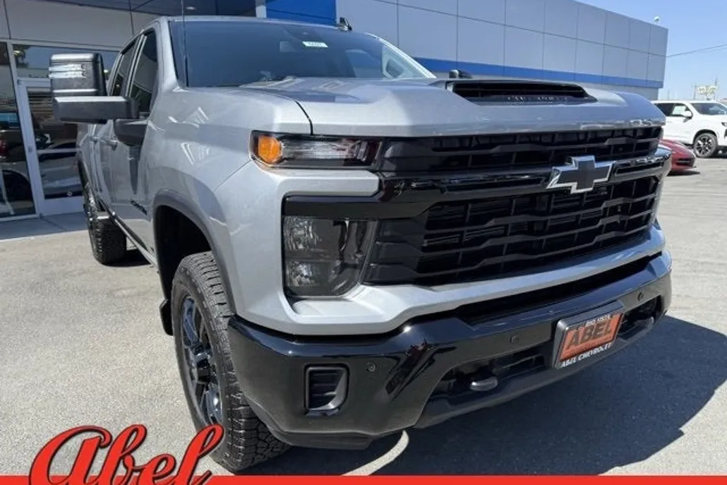 2025 Chevrolet Silverado 2500HD Custom photo 1