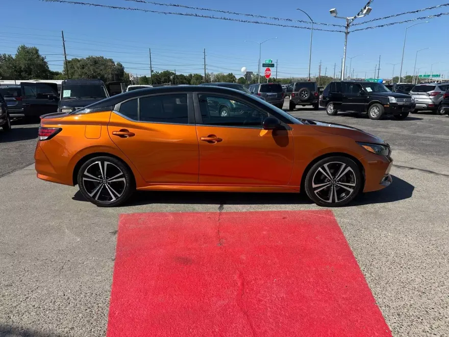 2021 Nissan Sentra SR photo 1