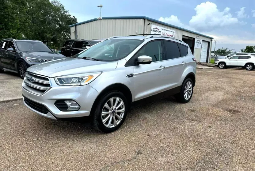 2017 Ford Escape Titanium photo 1