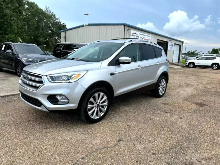 2017 Ford Escape Titanium photo 1