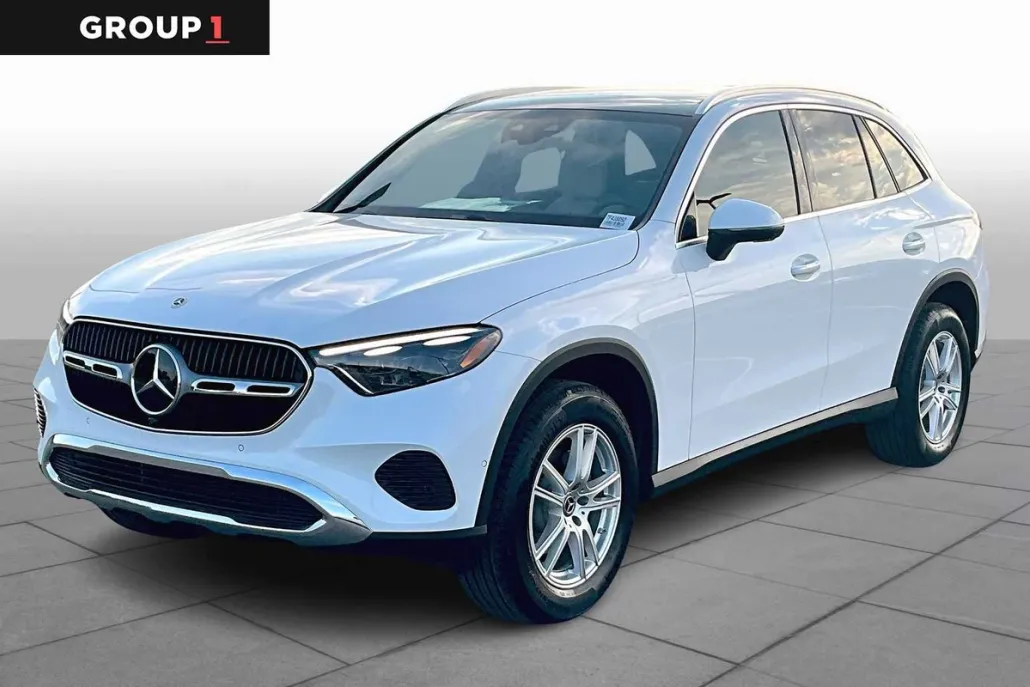 2026 Mercedes Benz GLC 300 photo 1