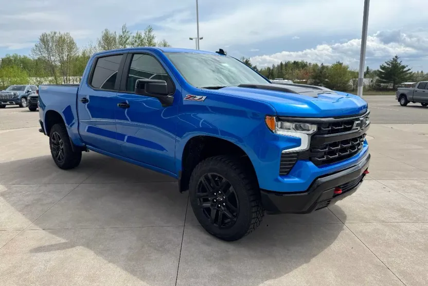 2025 Chevrolet Silverado 1500 LT Trail Boss photo 1