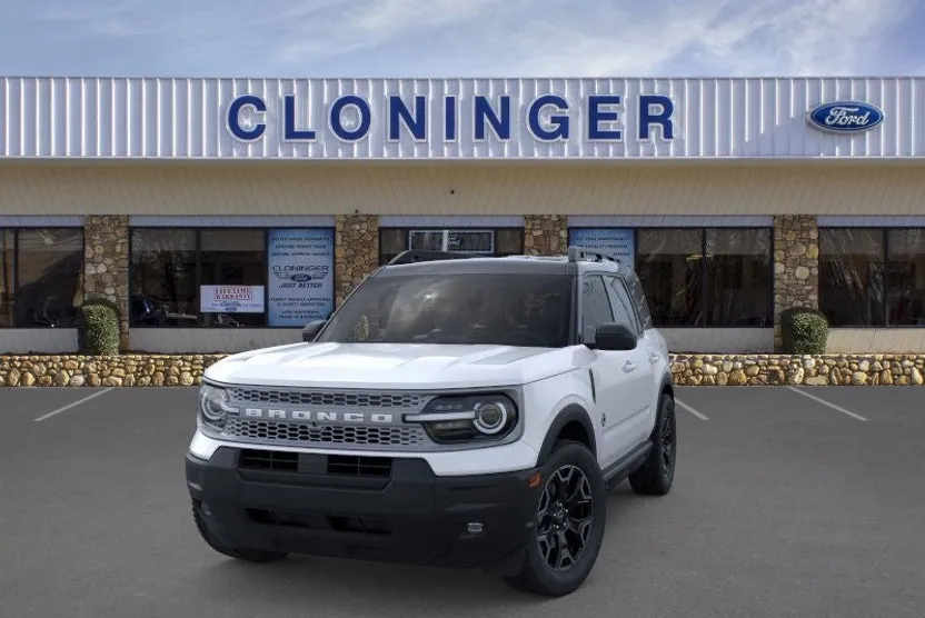 2025 Ford Bronco Sport Outer Banks photo 1