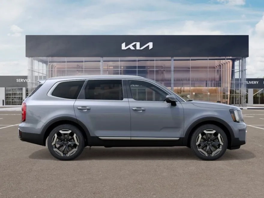2025 Kia Telluride S photo 1