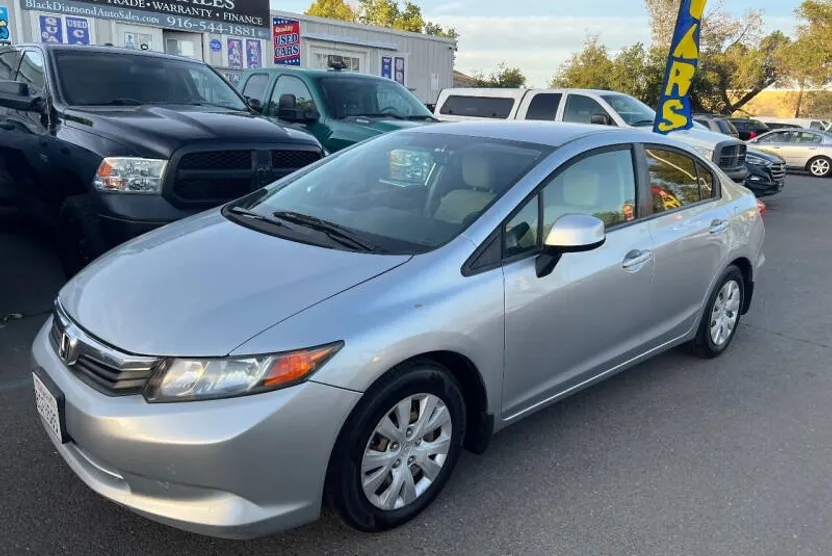 2012 Honda Civic LX photo 1