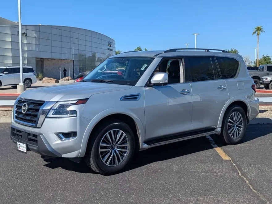 2023 Nissan Armada SL photo 1