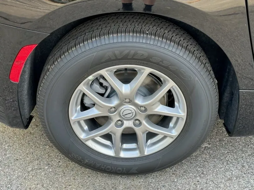 2026 Chrysler Voyager LX photo 1