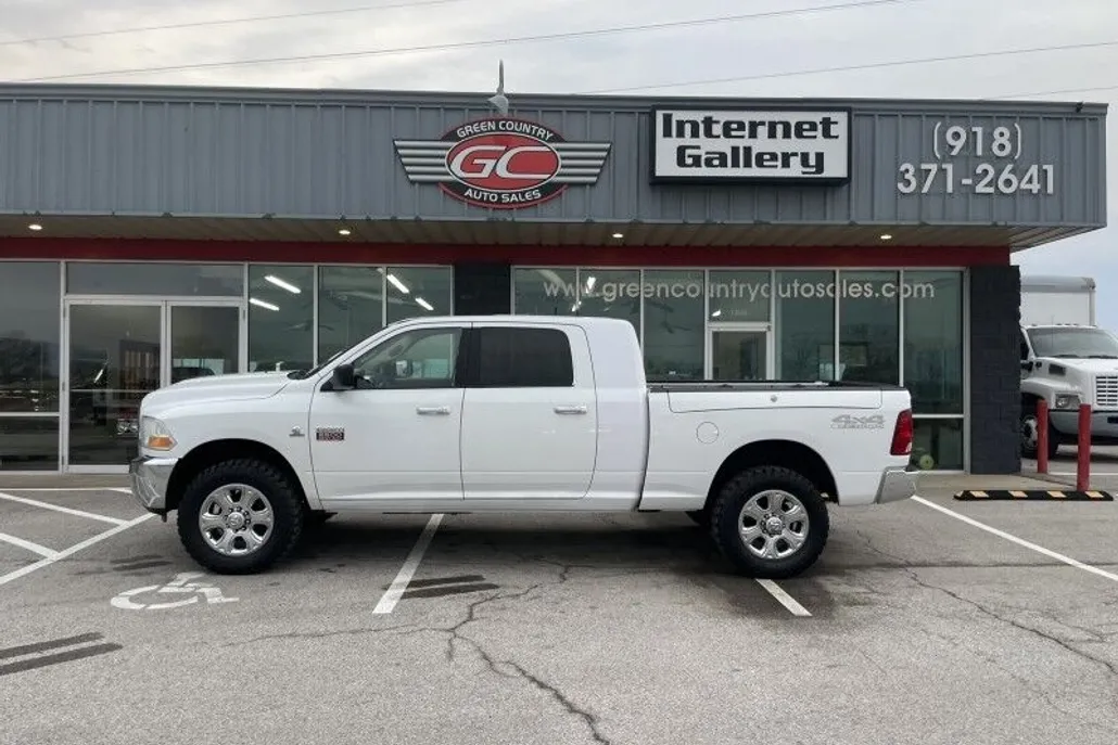 2010 Dodge Ram SLT photo 1