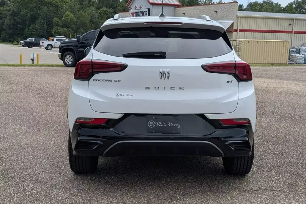2024 Buick Encore GX Sport Touring photo 1