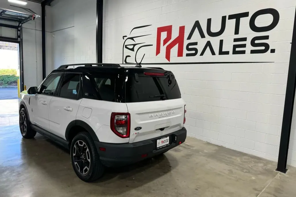 2021 Ford Bronco Sport Outer Banks photo 1