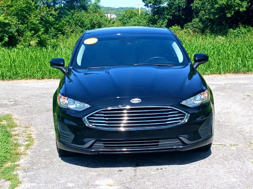 2019 Ford Fusion S photo 1