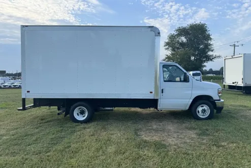 2024 Ford E-350 photo 3