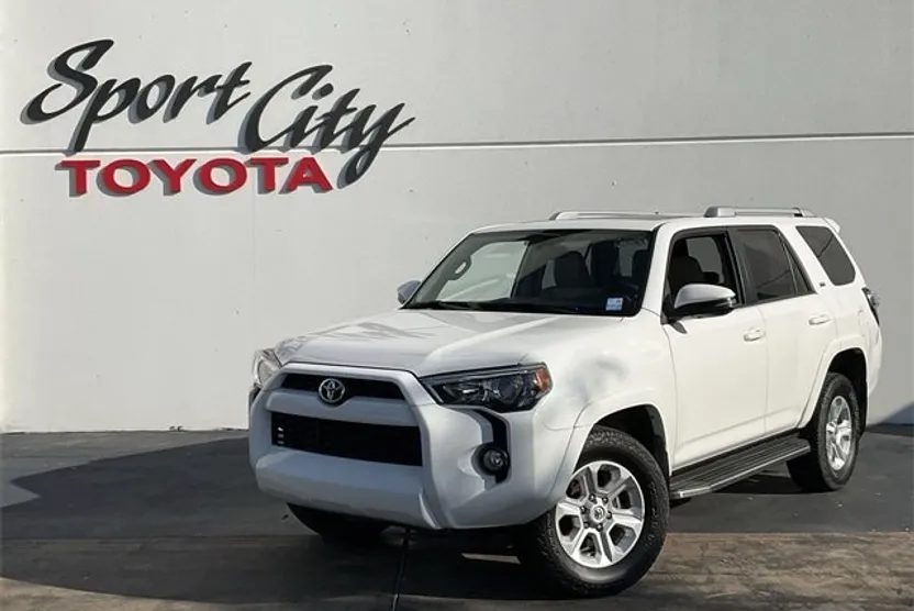 2016 Toyota 4Runner Base photo 1