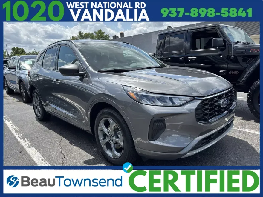 2023 Ford Escape ST-Line photo 1