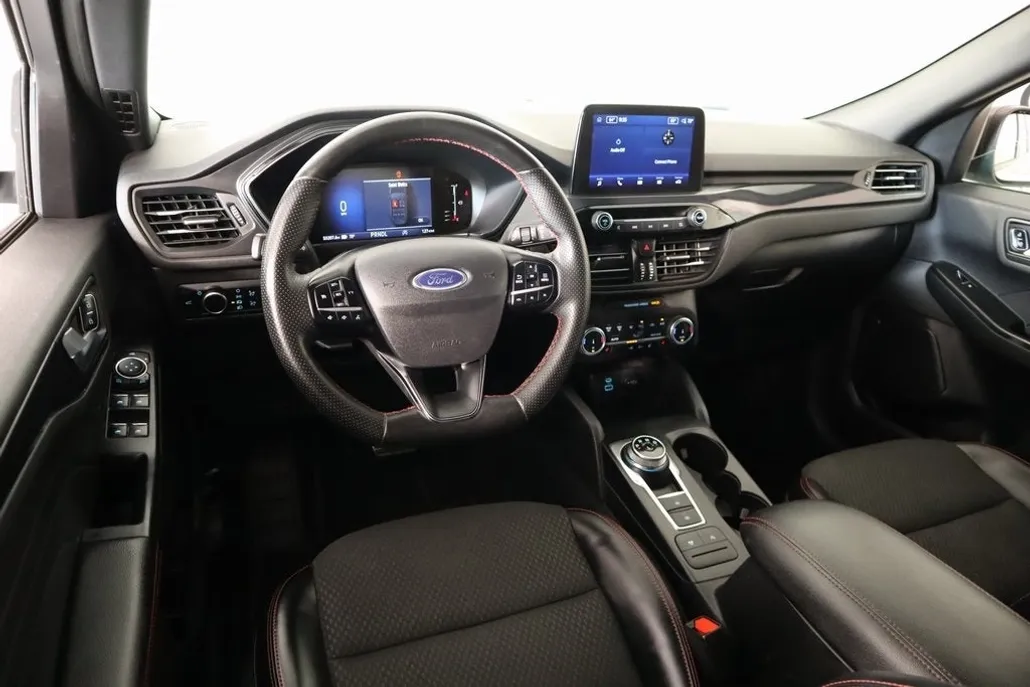 2023 Ford Escape ST-Line photo 1