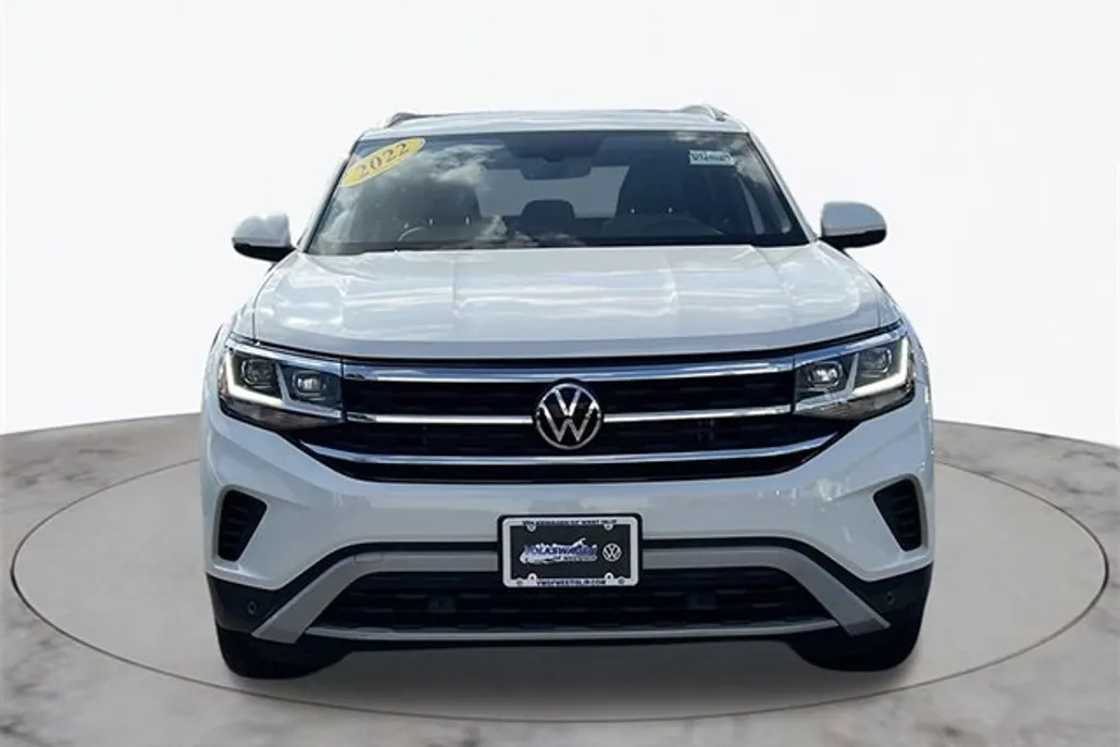 2022 Volkswagen Atlas Cross Sport SE Technology photo 1