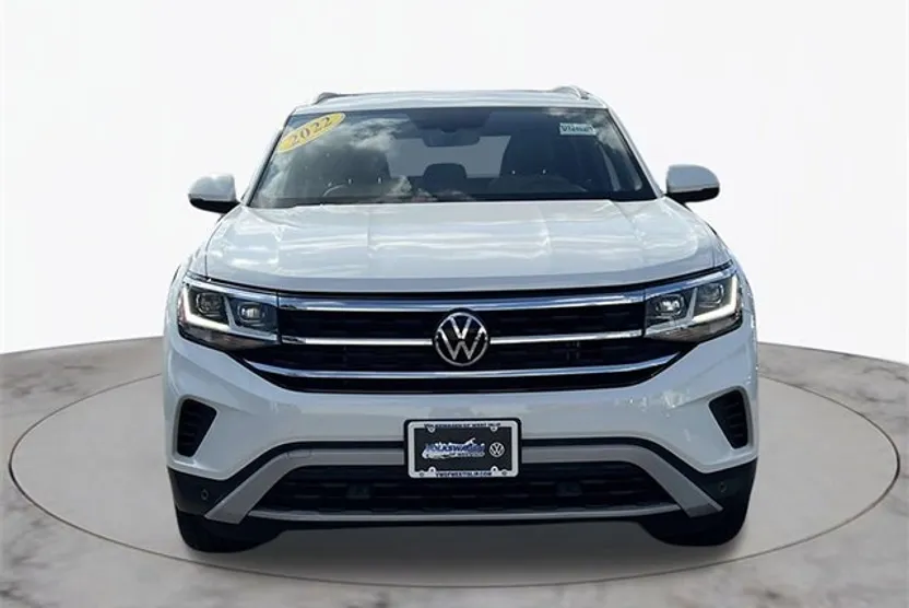 2022 Volkswagen Atlas Cross Sport SE Technology photo 1