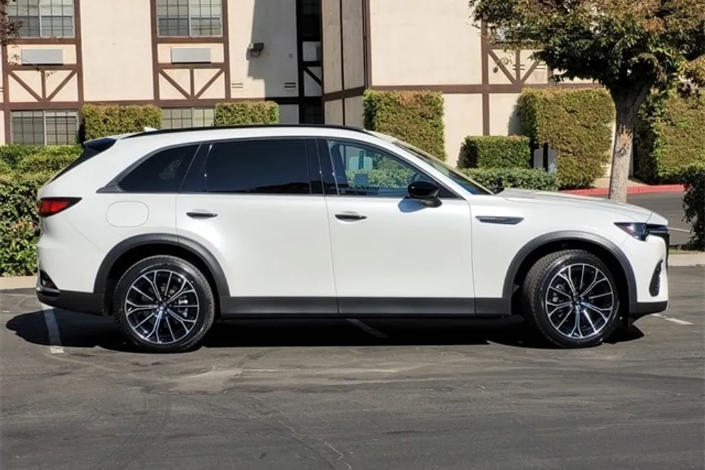 2025 Mazda CX-70 Plug-in Hybrid Premium Plus photo 1