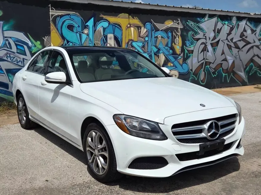 2015 Mercedes Benz C 300 Sedan photo 1