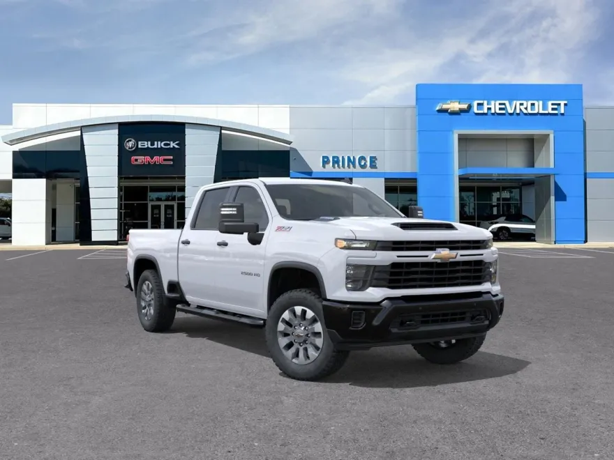 2025 Chevrolet Silverado 2500HD Custom photo 1