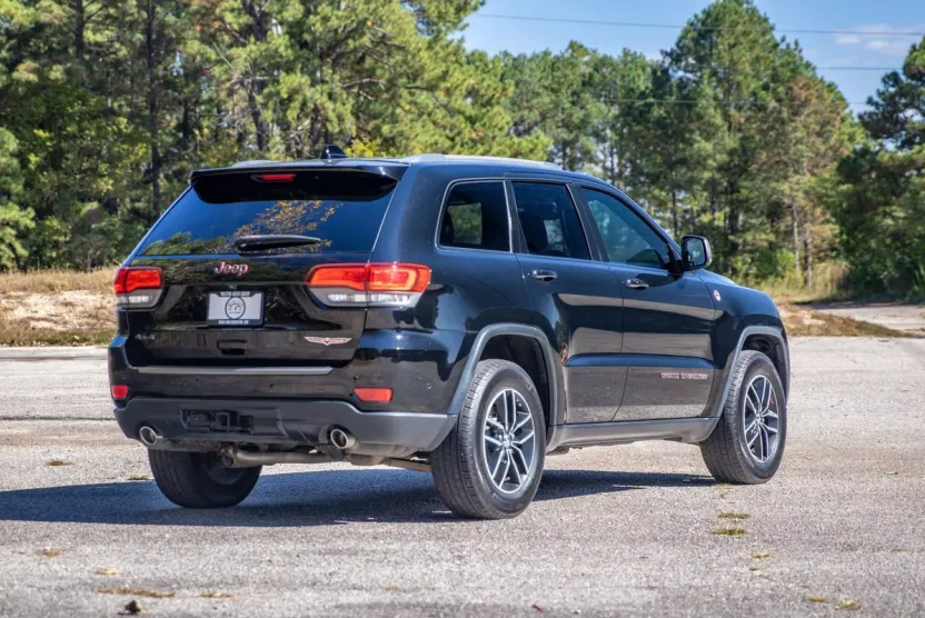 2017 Jeep Grand Cherokee Trailhawk photo 1