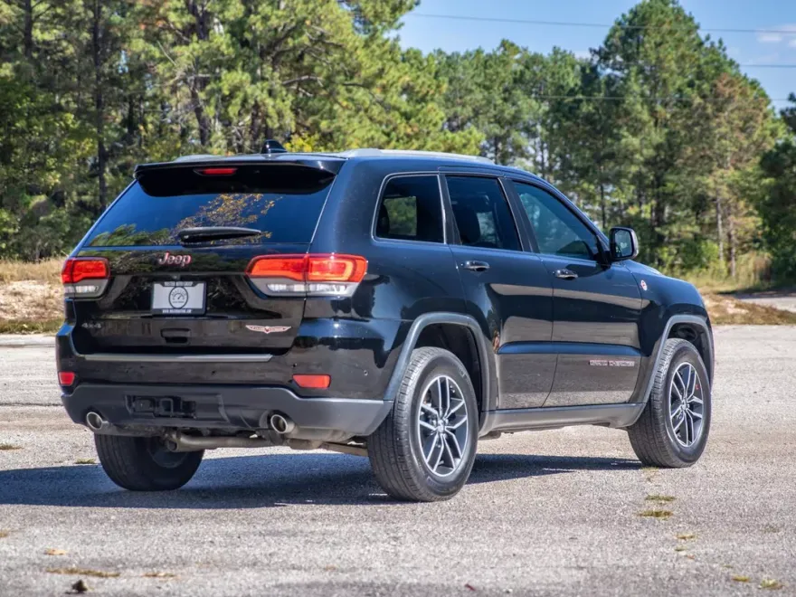 2017 Jeep Grand Cherokee Trailhawk photo 1