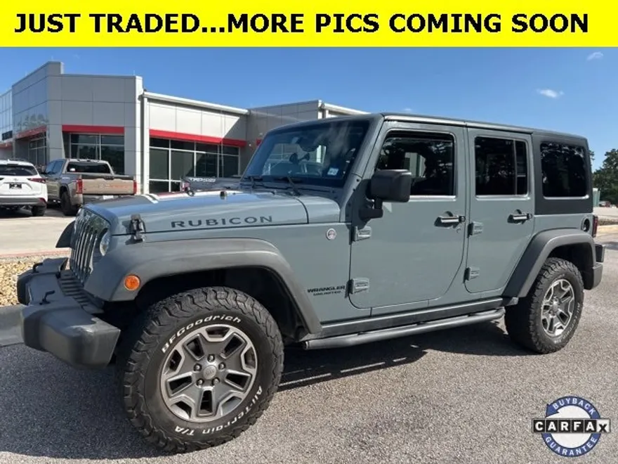 2015 Jeep Wrangler Unlimited Rubicon photo 1
