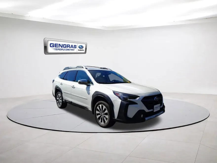2024 Subaru Outback Touring XT photo 1