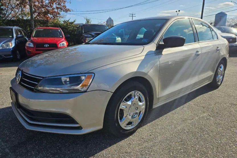 2015 Volkswagen Jetta S photo 1