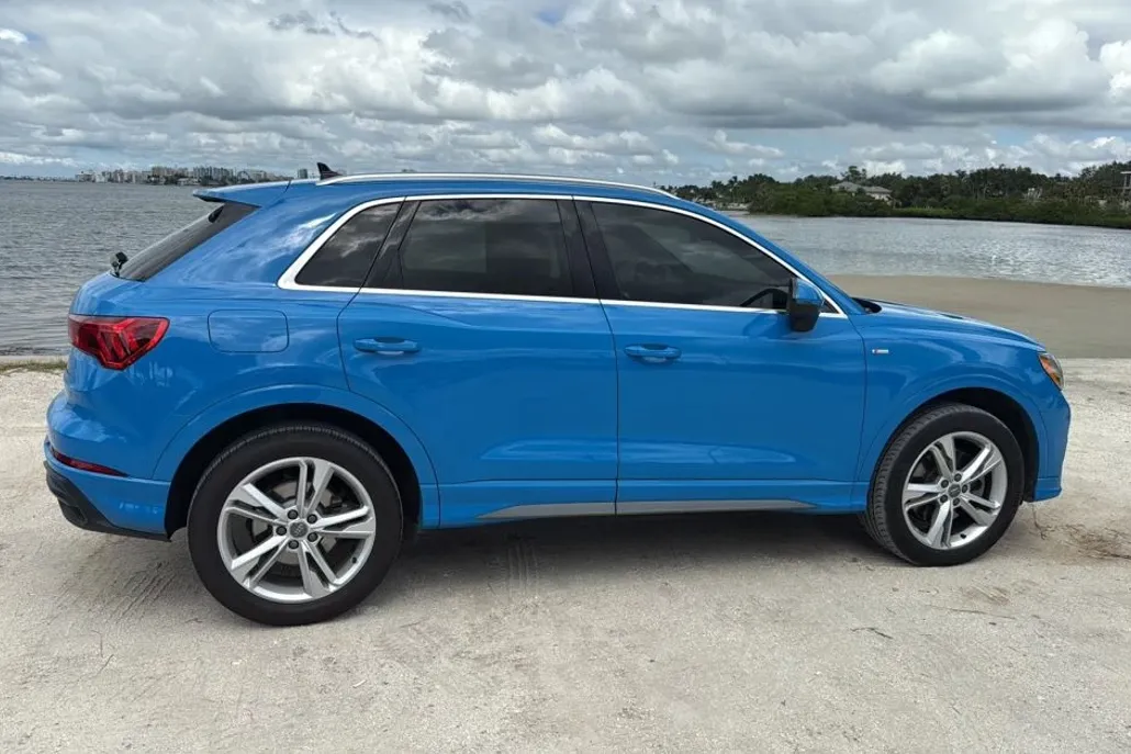 2020 Audi Q3 S line Premium photo 1