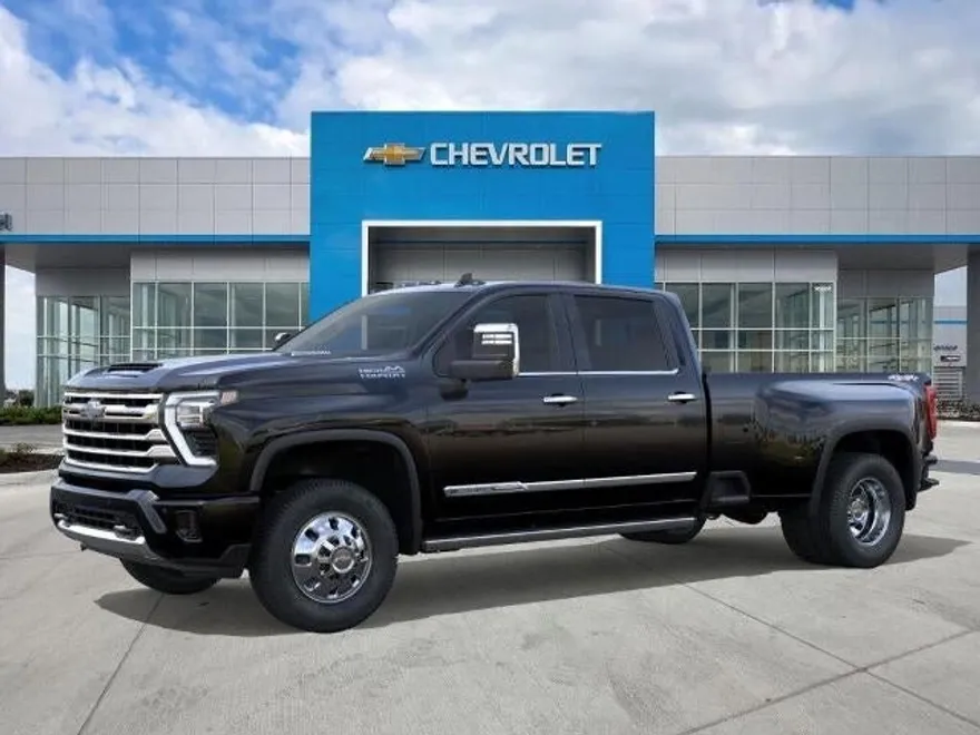 2026 Chevrolet Silverado 3500HD High Country photo 1