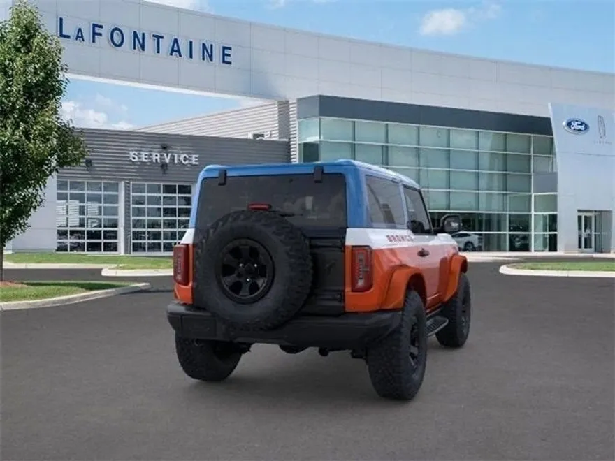 2025 Ford Bronco First Edition photo 8