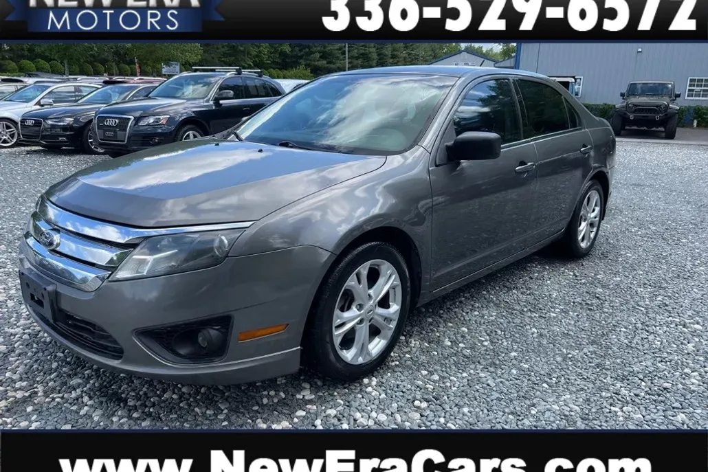 2012 Ford Fusion S photo 1