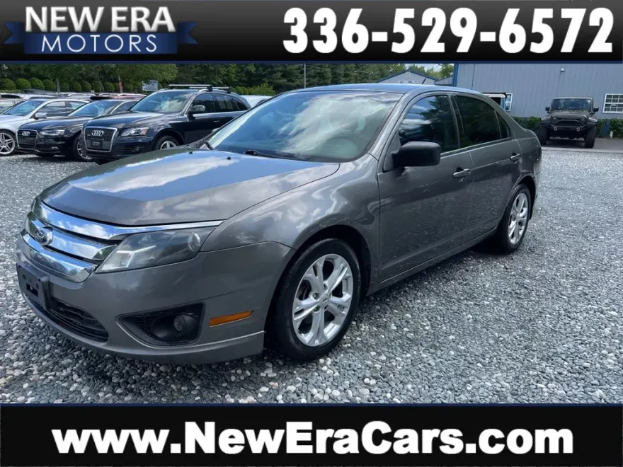 2012 Ford Fusion S photo 1
