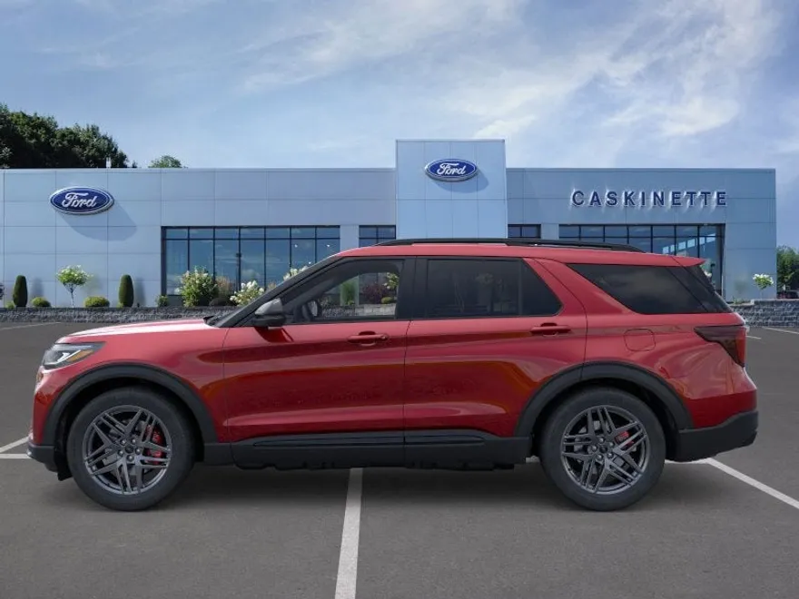 2025 Ford Explorer ST photo 1